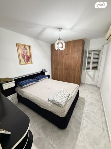 דירה, יוסף שפרינצק, מחנה יהודה, פתח תקווה