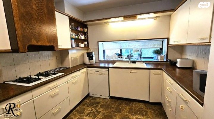 בית פרטי/ קוטג', סביון