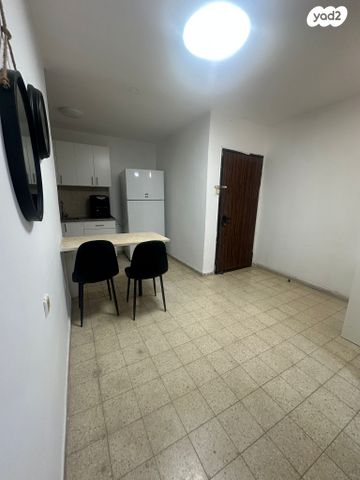 אסתר המלכה 8