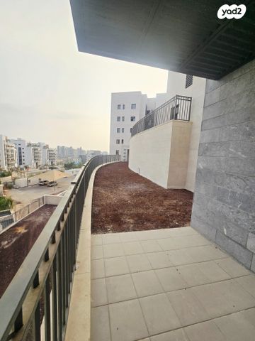 דירת גן, שרה אהרונסון, מורשת, מודיעין מכבים רעות