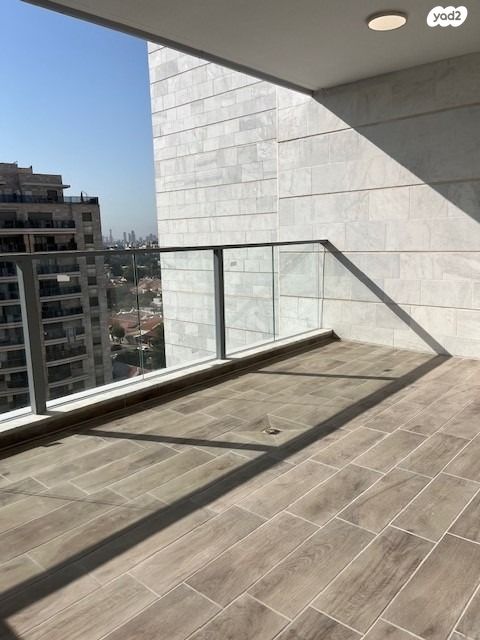 דירה, ש"י עגנון, שיכון רסקו, קרית אונו