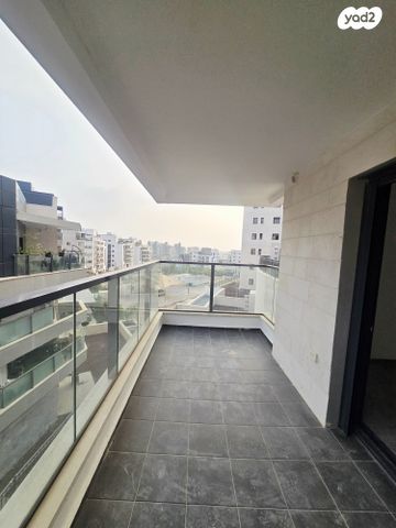 דירת גן, שרה אהרונסון, מורשת, מודיעין מכבים רעות