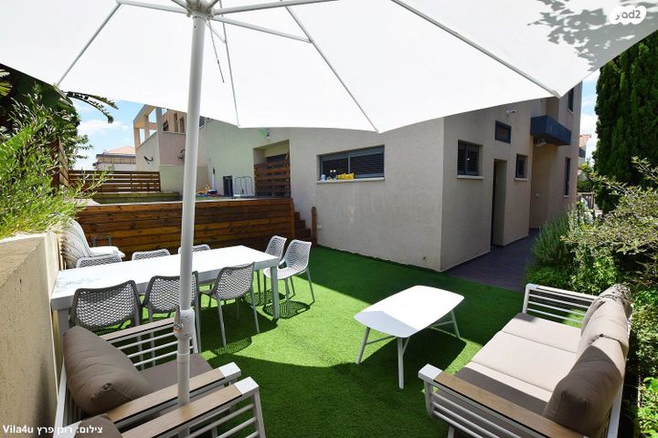 דירת גן, נחל חרמון, חמד, חמד