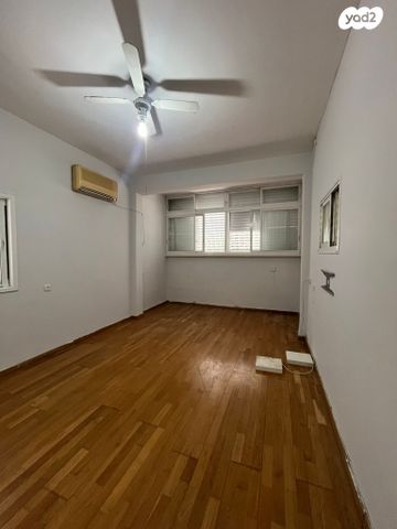 דירה, דרך אבא הלל 96, שכונת גפן, רמת גן