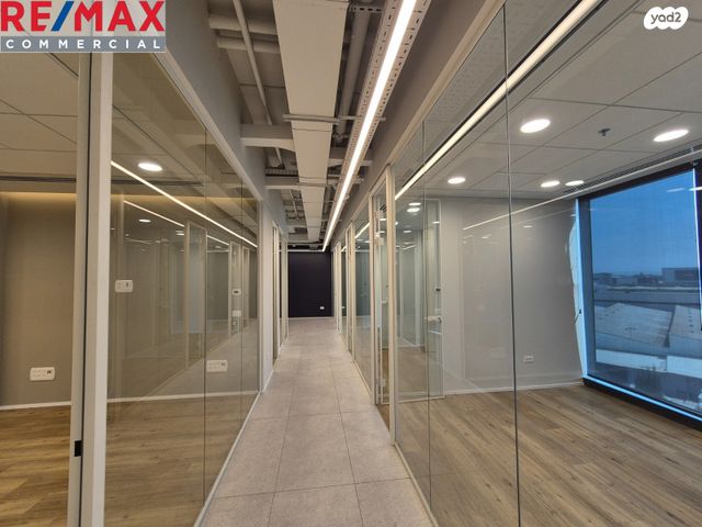 משרדים, החרש, הוד השרון