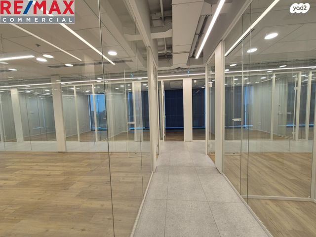 משרדים, החרש, הוד השרון