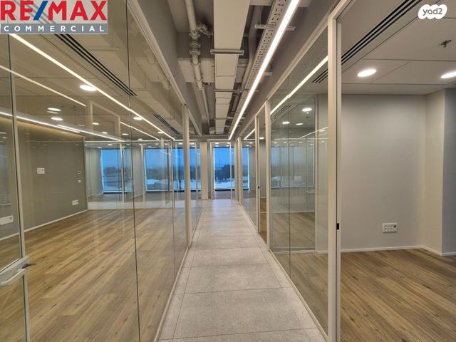 משרדים, החרש, הוד השרון