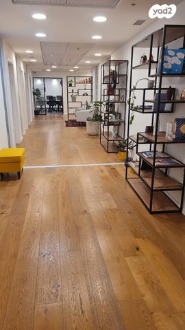 משרדים, קיסריה