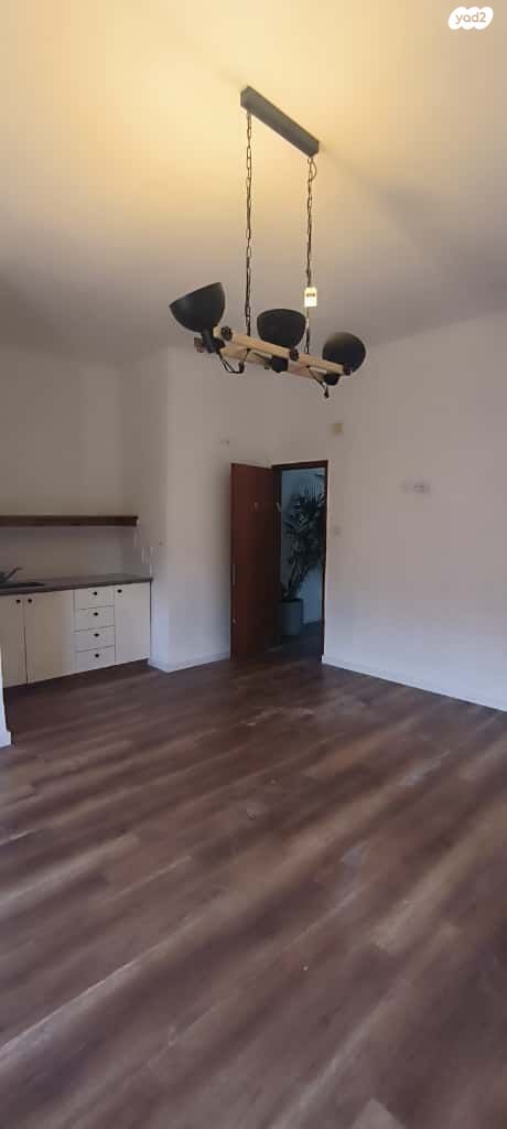 משרדים, בנימינה גבעת עדה