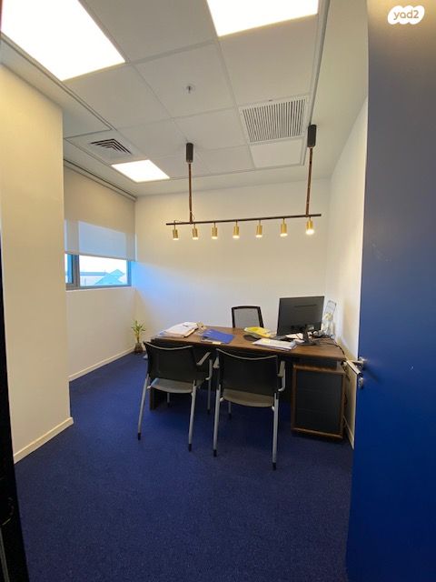 משרדים, קיסריה