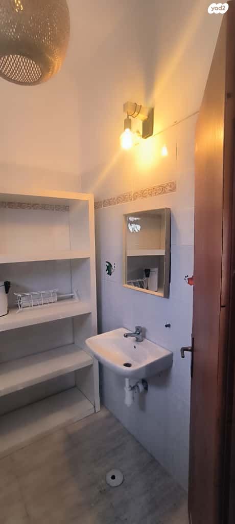 משרדים, בנימינה גבעת עדה