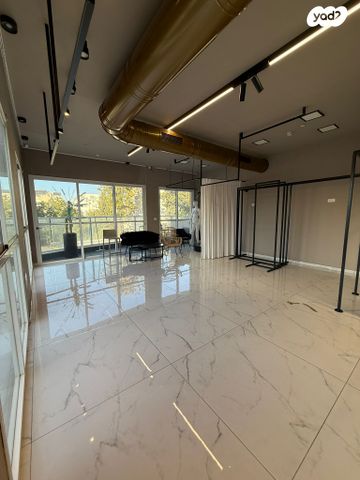 חנויות/ שטח מסחרי, שדרות אח"י אילת, קרית חיים מזרחית, חיפה