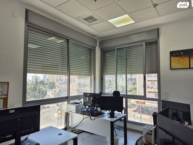 קליניקות, הוד השרון