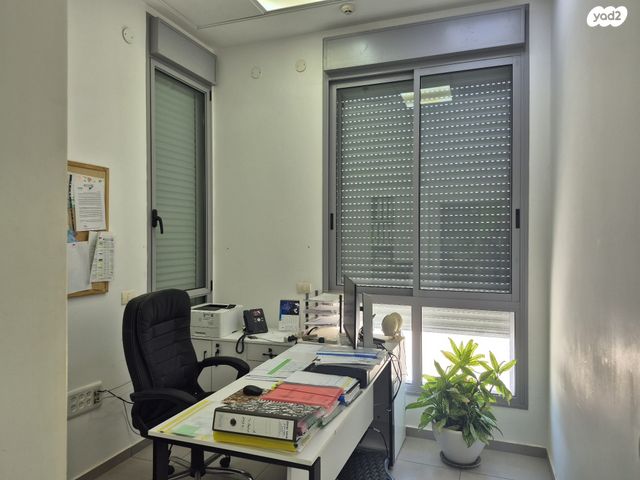 קליניקות, הוד השרון