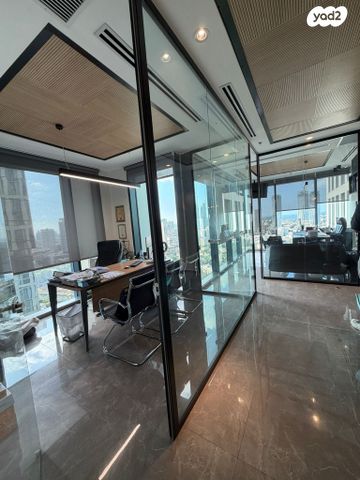משרדים, דרך מנחם בגין 156, תל אביב יפו