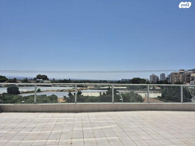 קליניקות, הוד השרון