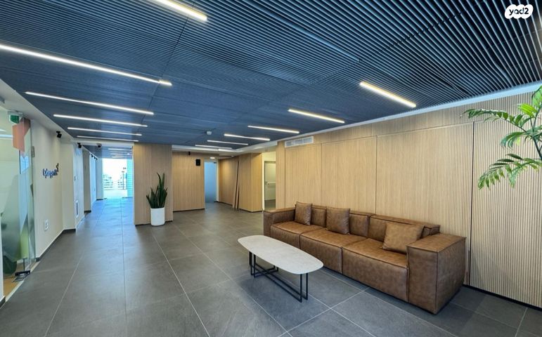 משרדים, קיסריה