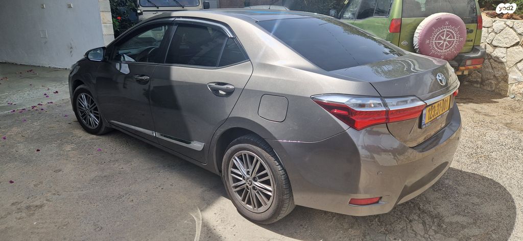 מודעת רכב טויוטה קורולה