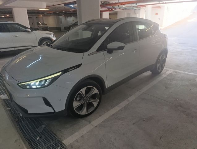 מודעת רכב ג׳ילי Geometry C