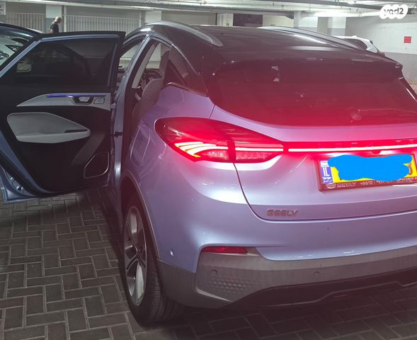 מודעת רכב ג׳ילי Geometry C