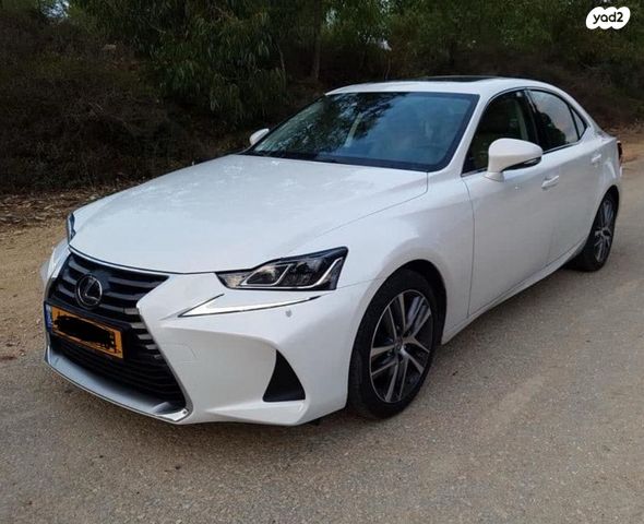 מודעת רכב לקסוס IS