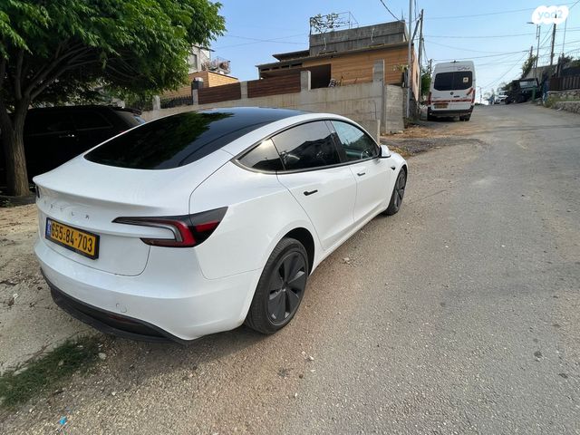 טסלה מודל 3