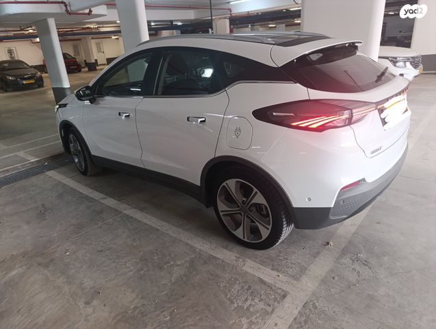 ג׳ילי Geometry C