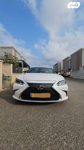 מודעת רכב לקסוס ES