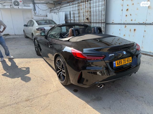 ב מ וו Z4