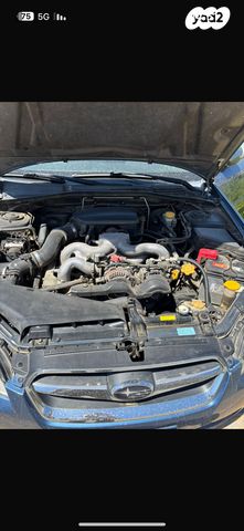 סובארו B4/לגאסי