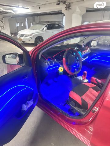 מיצובישי ספייס סטאר