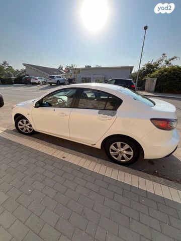 מודעת רכב מאזדה 3