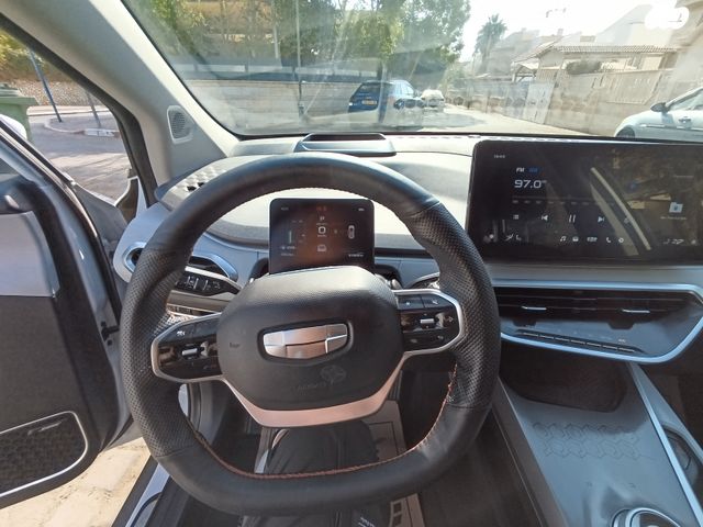 ג׳ילי Geometry C