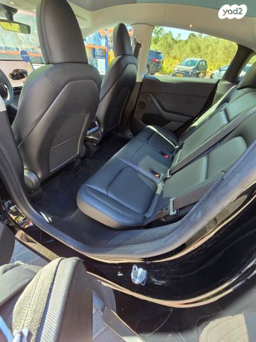 מודעת רכב טסלה מודל Y