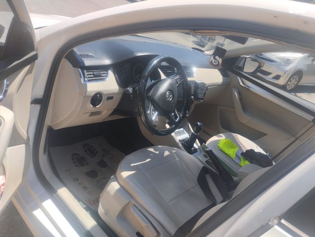 סקודה אוקטביה