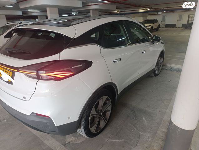 ג׳ילי Geometry C