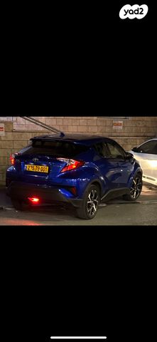 מודעת רכב טויוטה C-HR