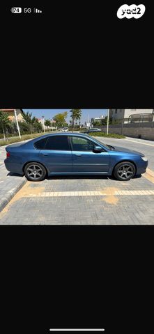 סובארו B4/לגאסי