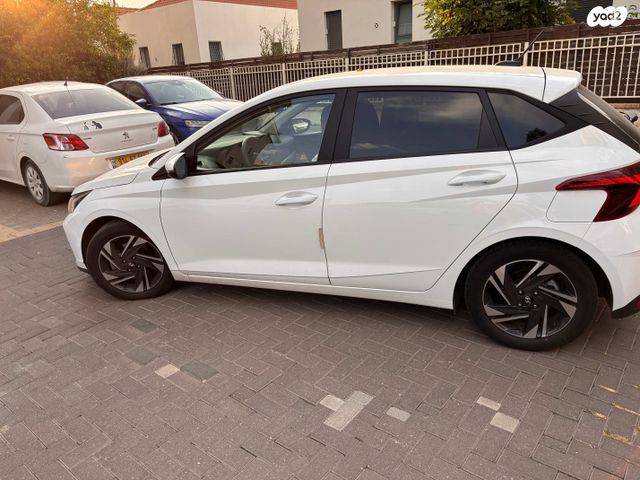 מודעת רכב יונדאי i20