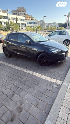 מודעת רכב מאזדה 2