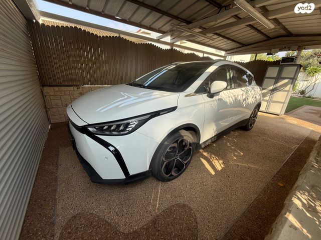 ג׳ילי Geometry C