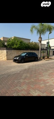 אלפא רומיאו מיטו