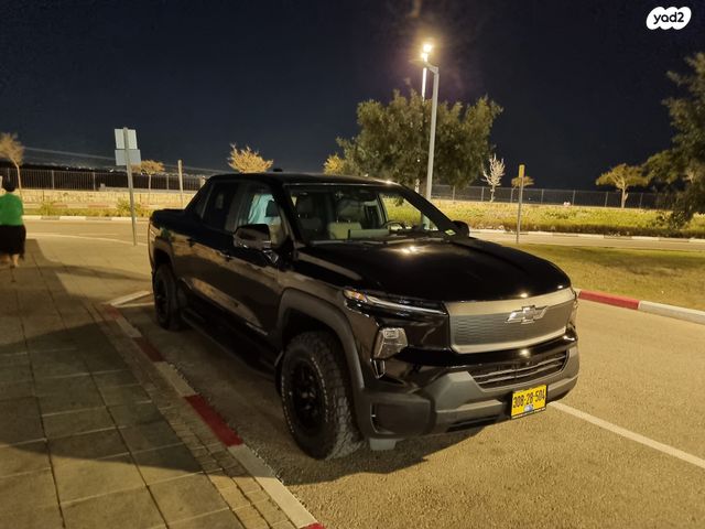 מודעת רכב שברולט סילברדו EV