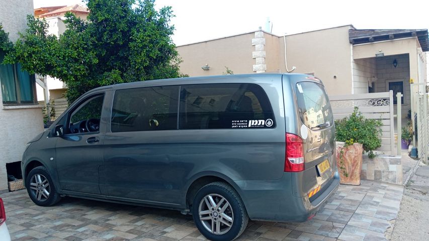 מודעת רכב מרצדס-בנץ ויטו