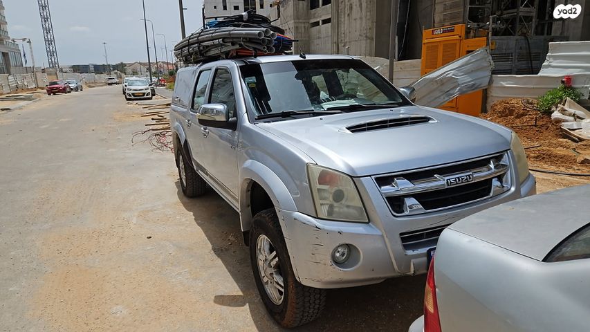 מודעת רכב איסוזו די-מקס