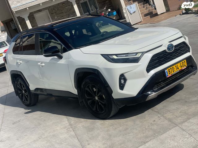 טויוטה RAV4