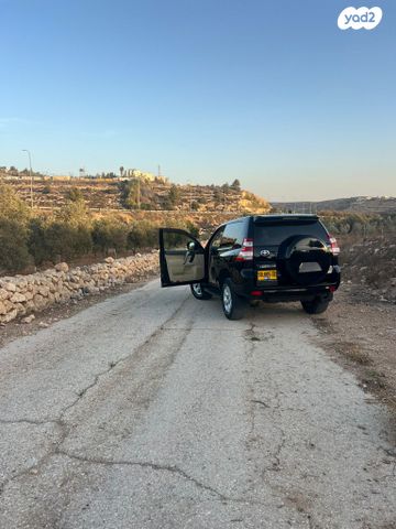 טויוטה לנד קרוזר