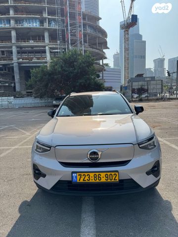 וולוו XC40