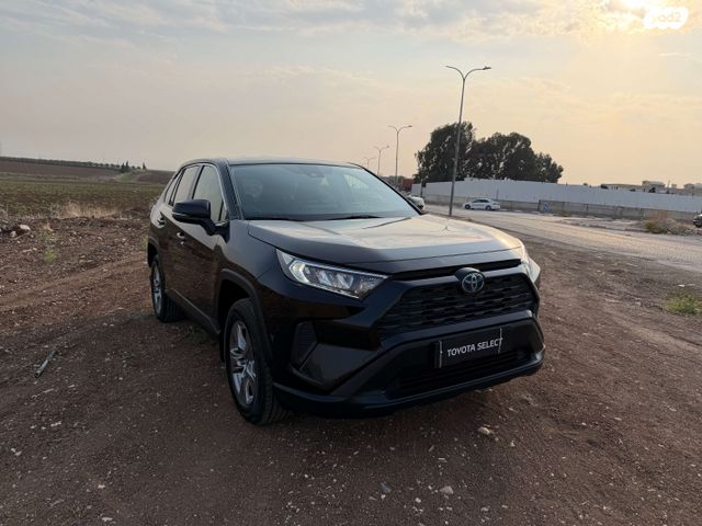 טויוטה RAV4
