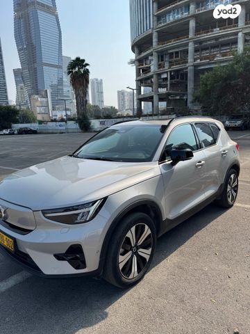 וולוו XC40
